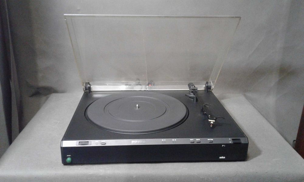 BRAUN P-1, gramofon stereo