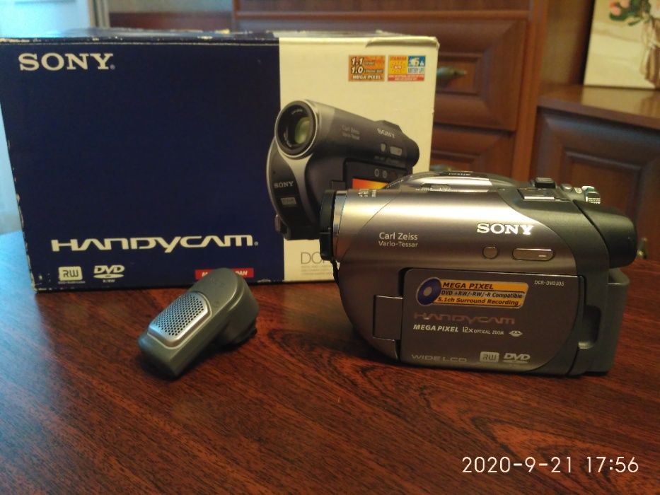 Видеокамера SONY DCR-DVD305E