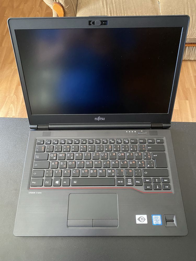 Ноутбук Fujitsu LifeBook U748 16Gb\250ssd с докстанцией