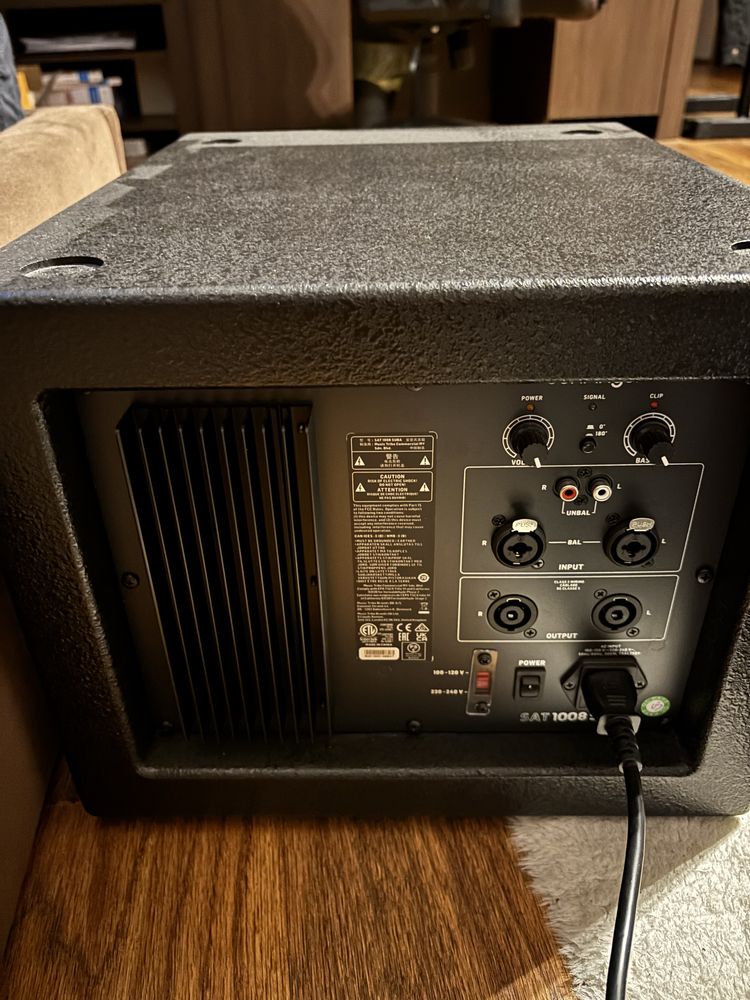 Behrineger SAT 1008 SUBA || Subwoofer aktywny || 8” || 600W