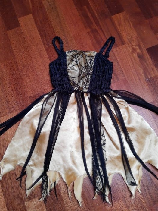 Strój karnawałowy czarownicy złoty r. 104