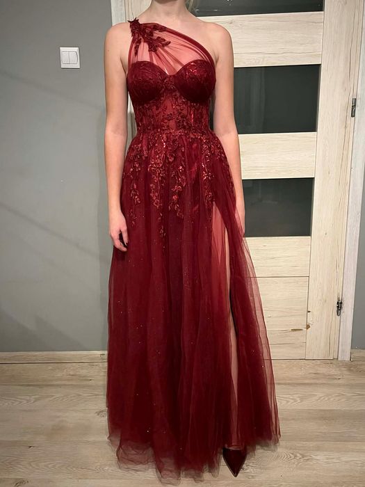 Sukienka na sprzedaż