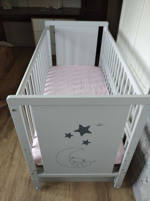Дитяче ліжечко з матрацом