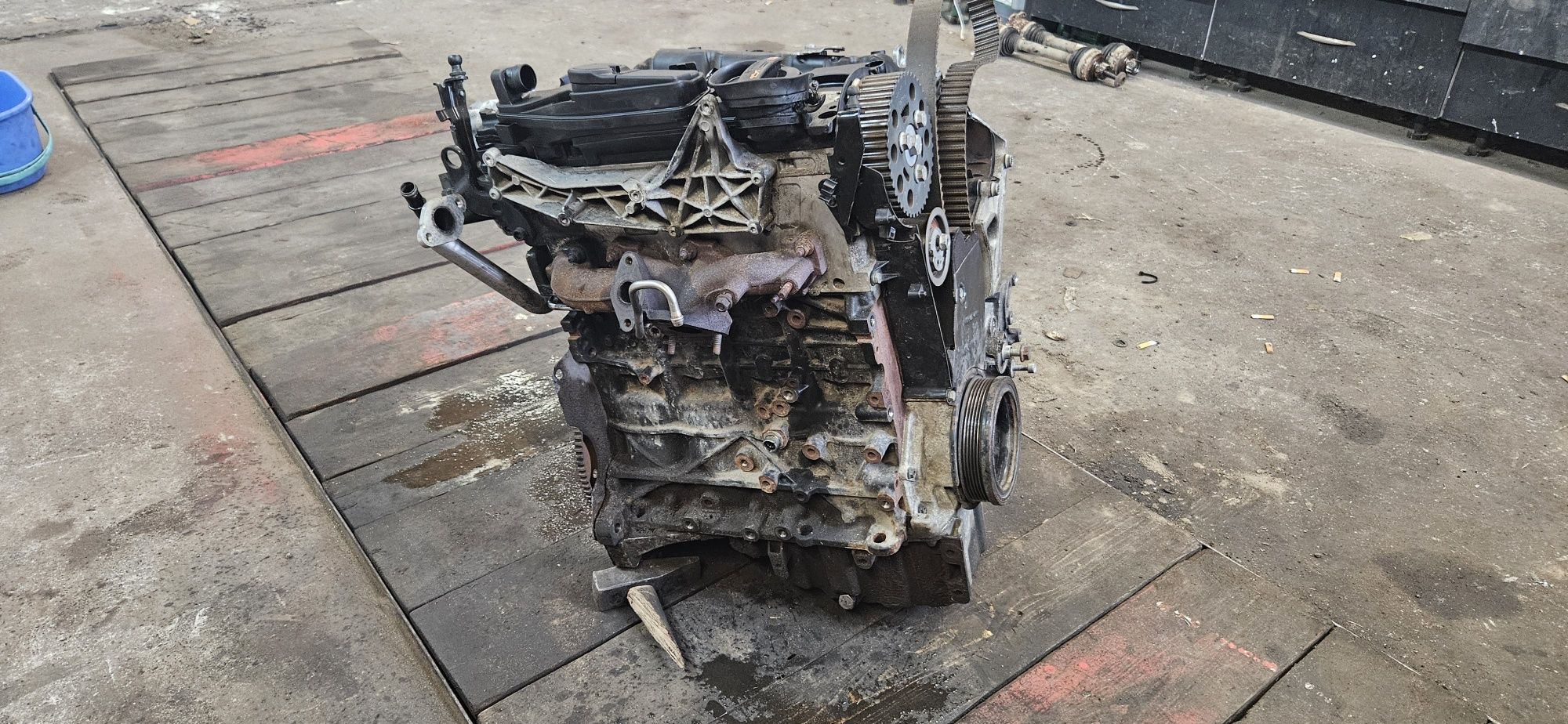 Silnik słupek audi a4 b8 a5 8t 2.0 tdi CAH CAHA cag caga 170km 143