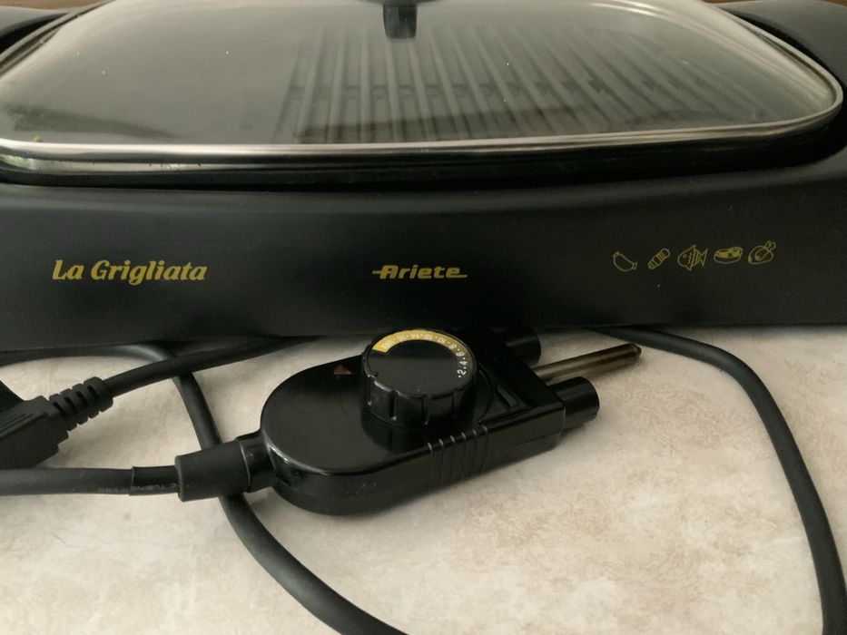 Grill elektryczny La Griliata marki ARIETE model 760/2  moc 2000 W