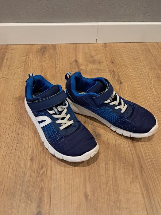 Buty dziecięce sportowe rozm. 39