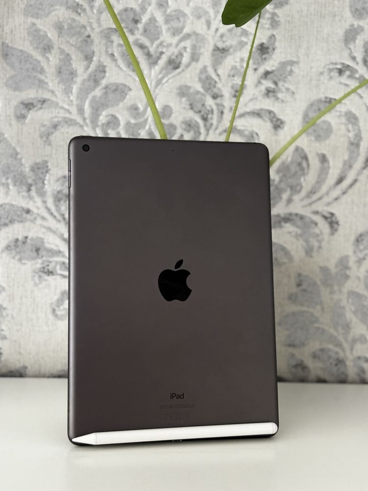 Ipad 8 generacji 32 gb.