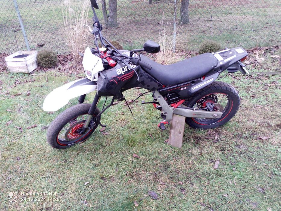 Aprilia pegaso 650 Supermoto