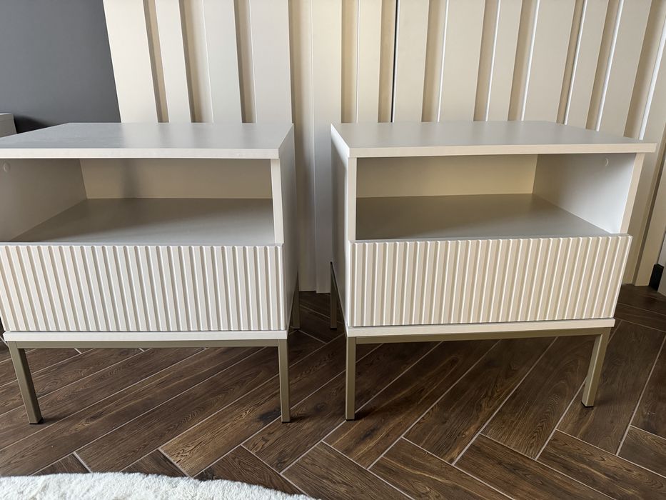 Dwie nowe szafki kaszmirowe