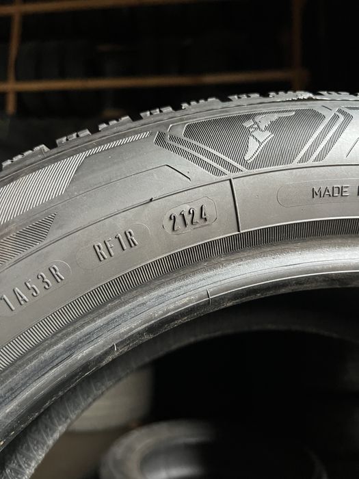 215/55 R17 Goodyear UltraGrip 7+mm 24рік