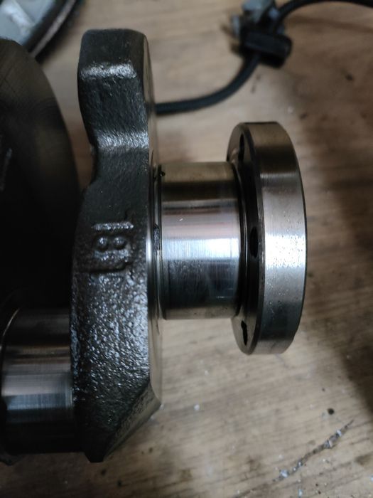 Wał korbowy, tłoki, korbowody, pompa oleju. Chevrolet cruze 1.8.