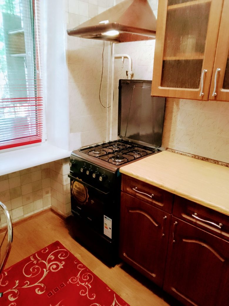 Посуточно 1 к.кв. проспект Центральный 124а, 3эт/9эт, wi-fi, 2 кровати