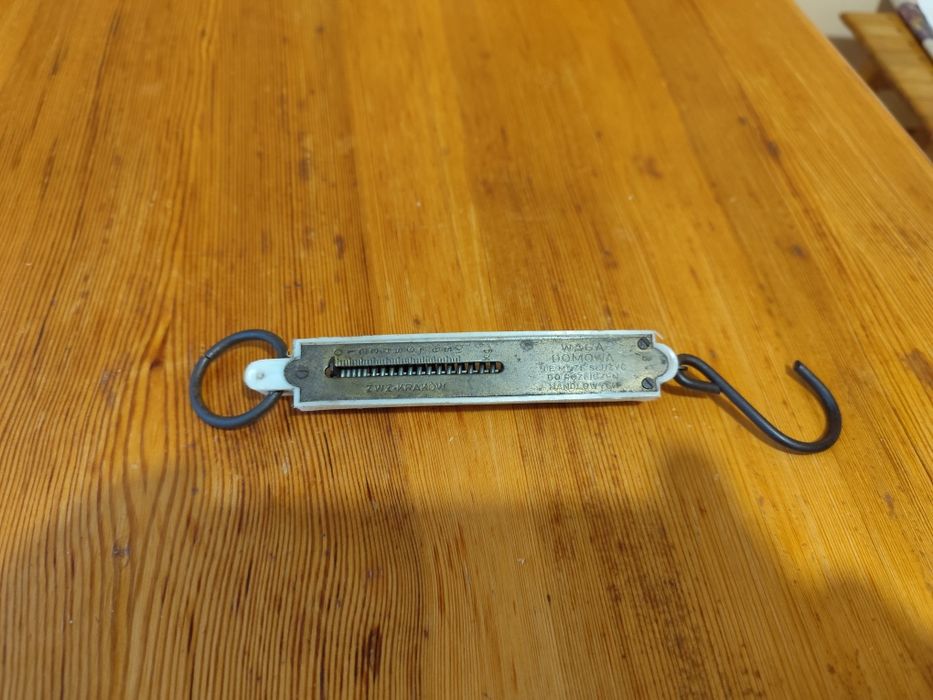 Waga domowa sprężynowa z okresu PRL