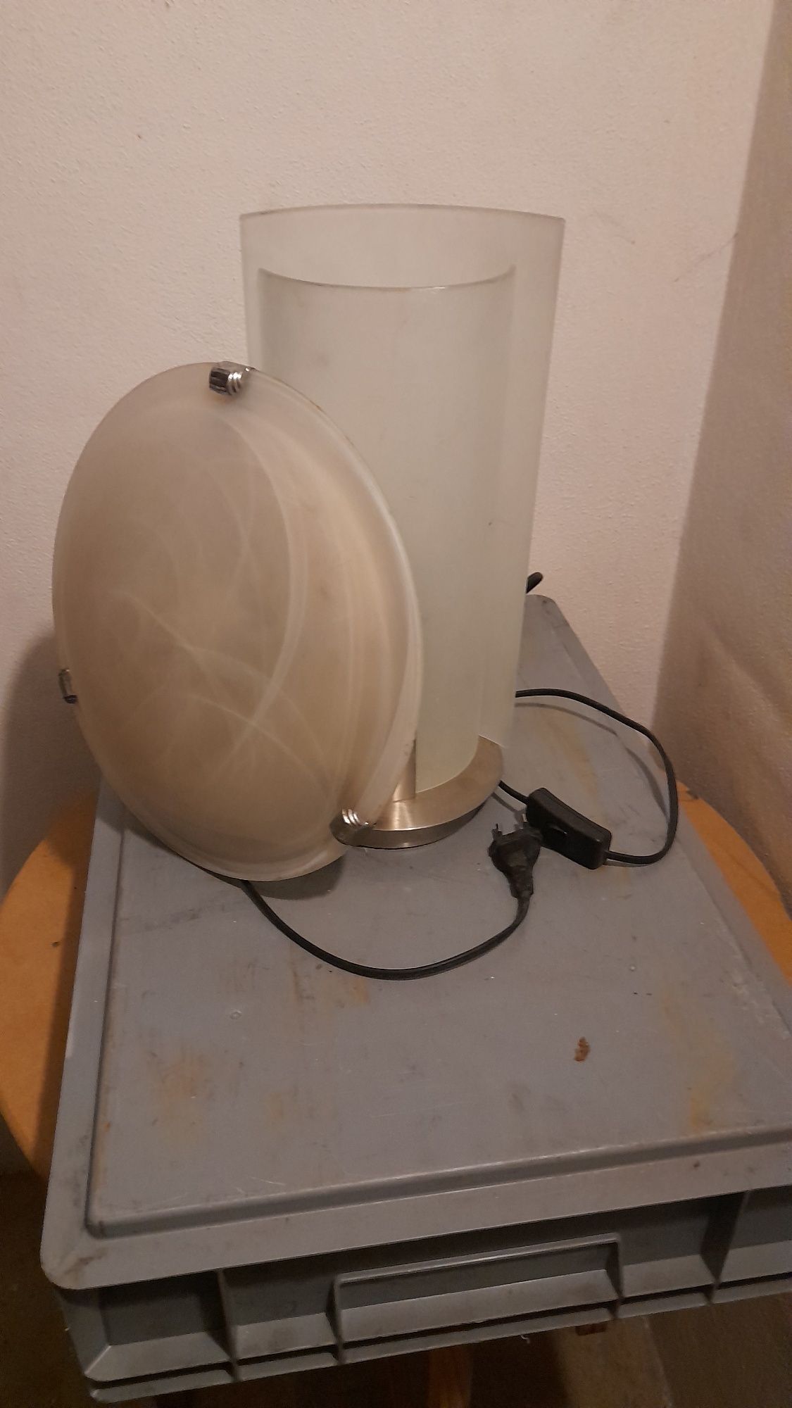 Candeeiros de teto e de mesa