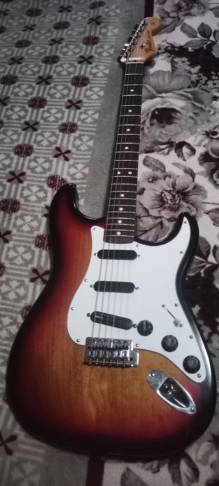 Гітара Fender Stratocaster