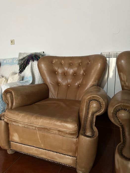 Sofás/ Poltronas pele