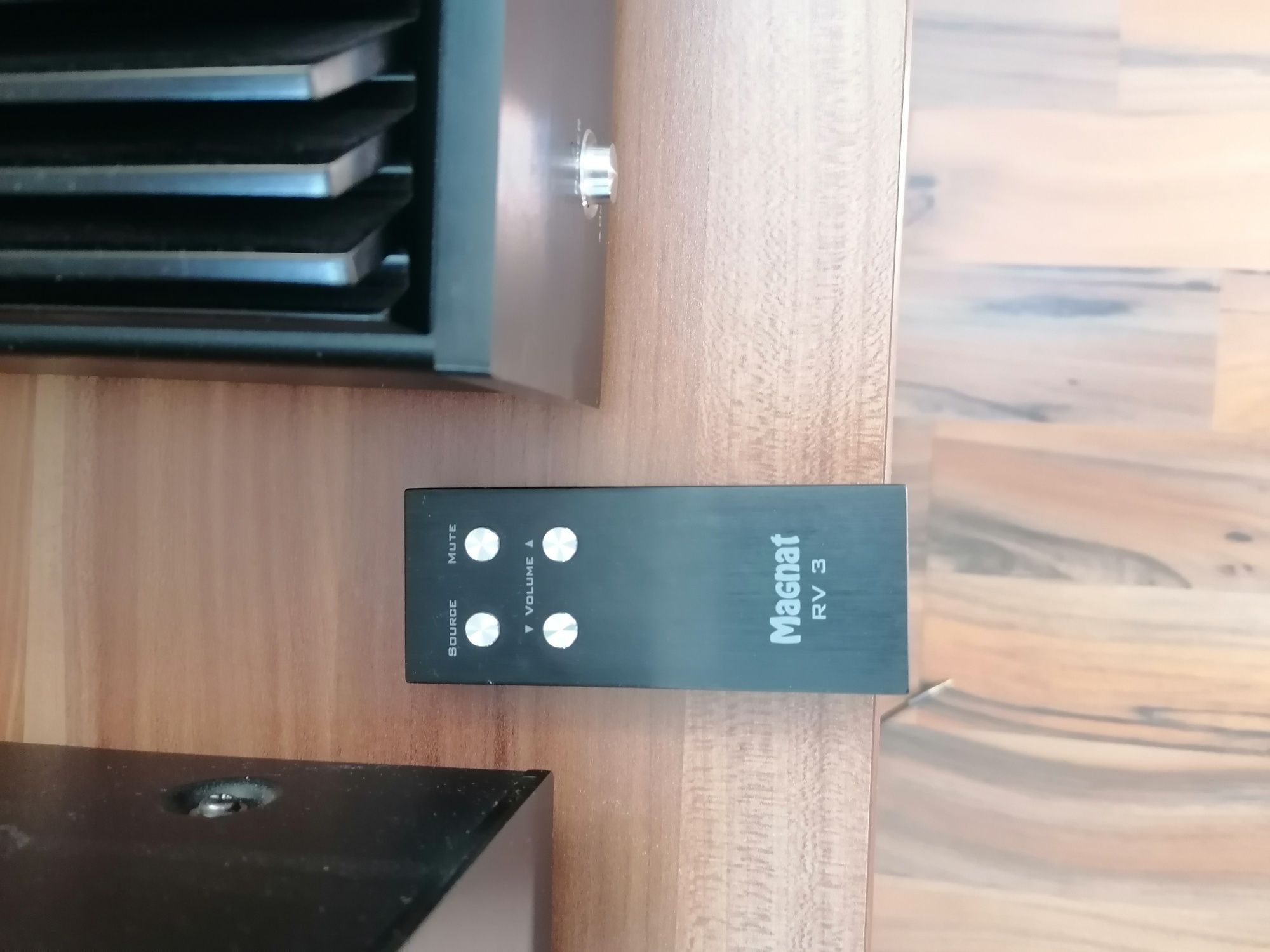 Wzmacniacz magnat rv3