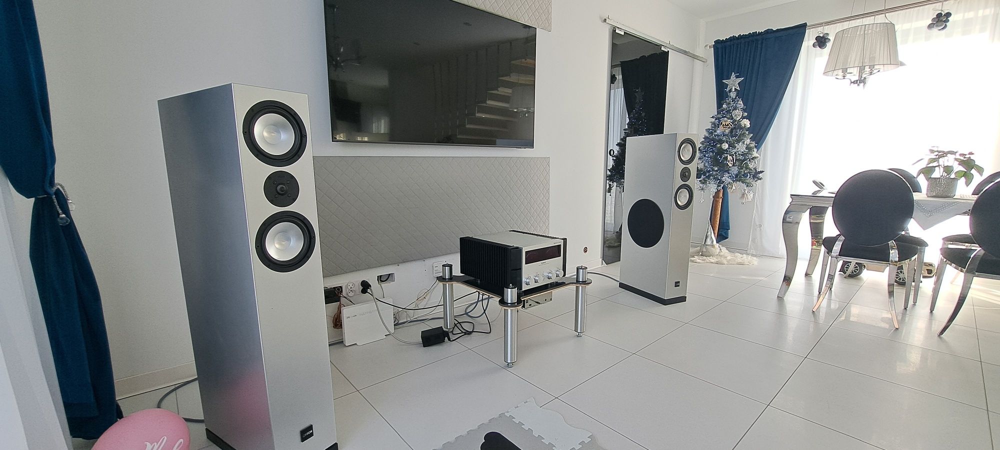 Canton Karat L800DC, CAV A8M, streamer Hi-Res, stolik Audio