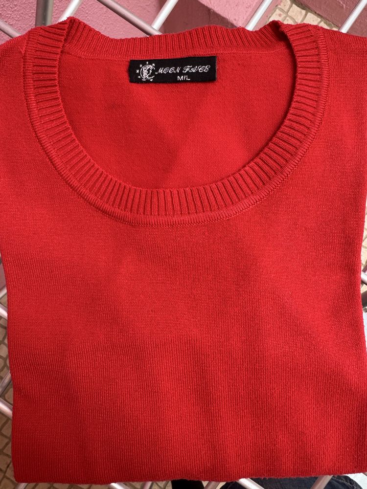 Camisola de Malha Vermelha - Moon Face (M/L)