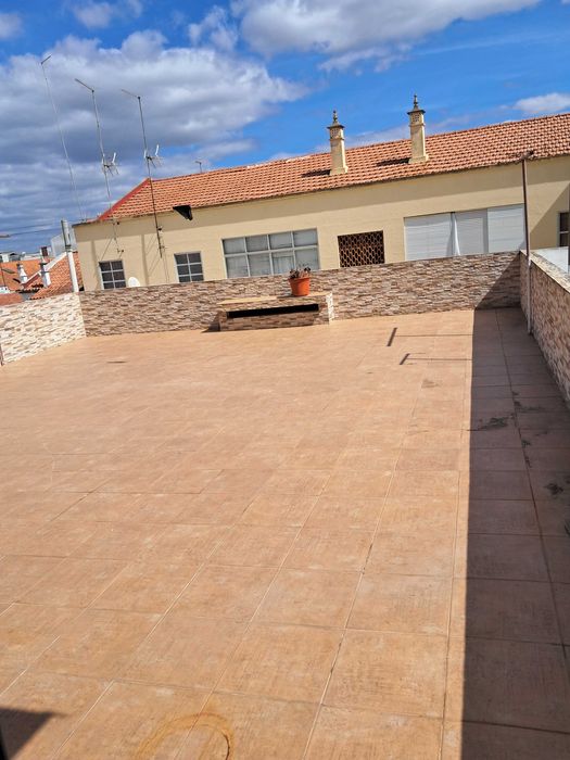 Apartamento T3 Para Arrendar minumu de contrato de 1 ano