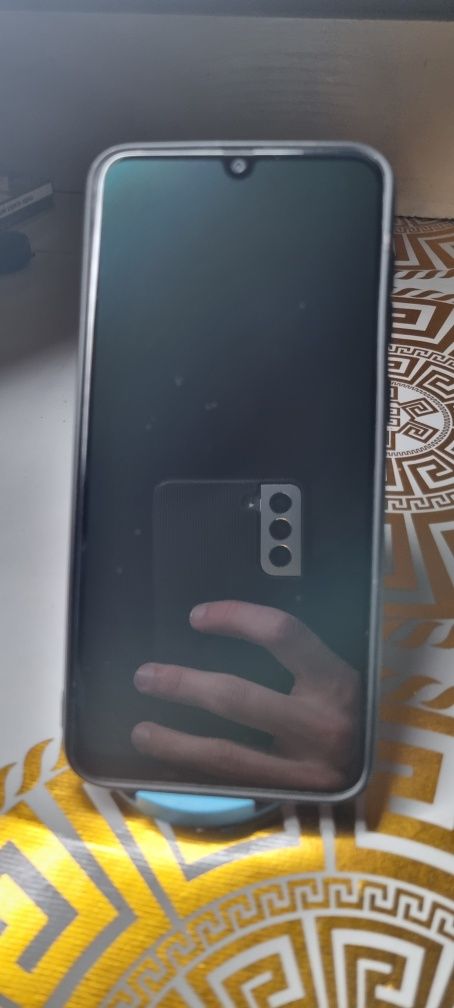 Продам дисплей на Samsung a50 amoled оригинал