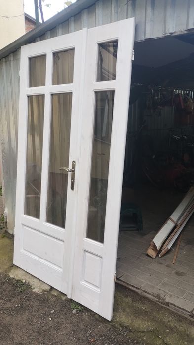 Двері 2х секційні з дерева