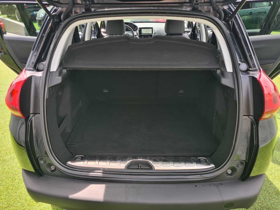 Peugeot 2008 1.6 HDi Allure APENAS 95.000 km