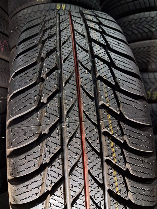 195/65 R15  Bridgestone Blizzak LM001 95T Шини зимові