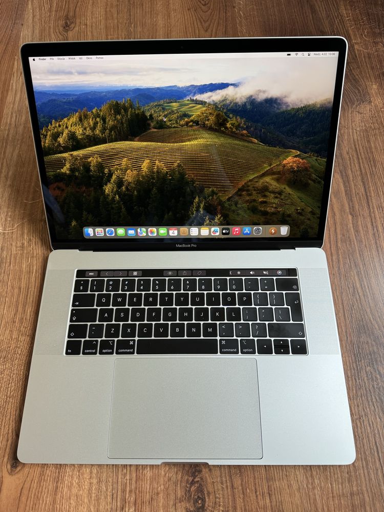 Laptop MacBook Pro 15 i7-8850H/32GB/512GB A1990 Silver 2019 FV