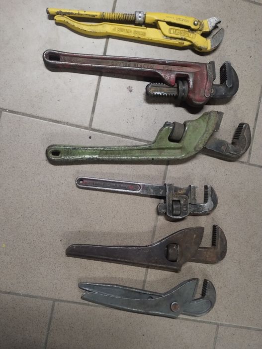 Klucze nastawne różnej wielkości