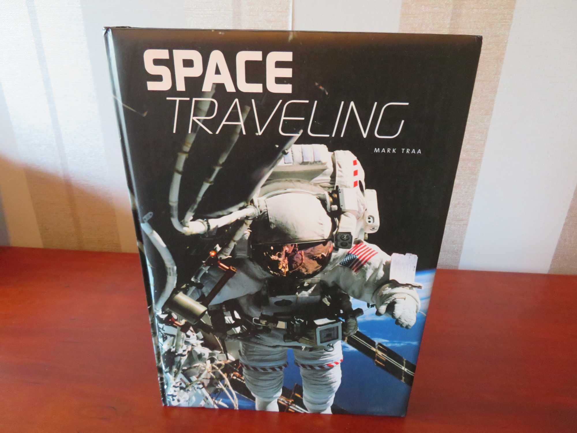 Livros: Space Travelling,People Who Changed The World,Caderneta Cromos