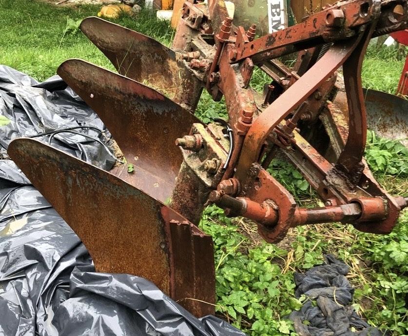 Продам 3 корпусного плуга