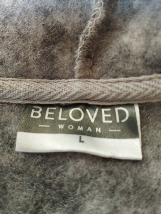 Płaszcz damski z kapturem