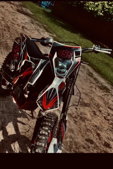 Мотоцикол GNS250