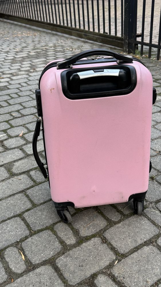 Mala walizka na kolkach rozowa odbior lublin lipowa