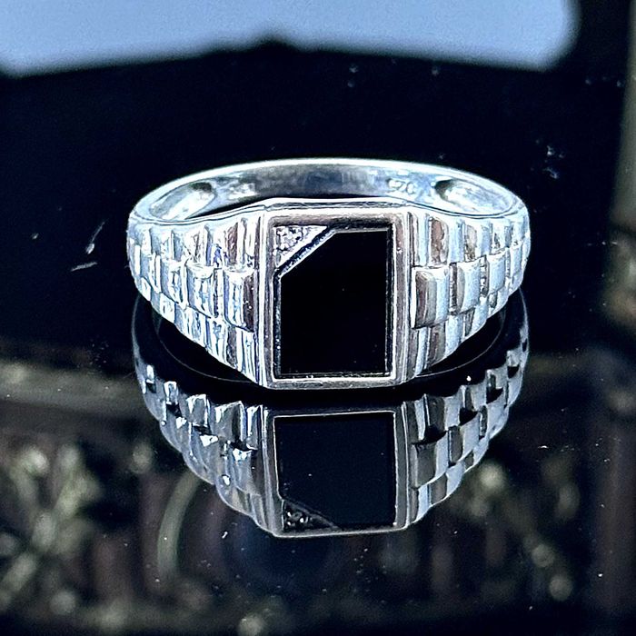 Srebrny sygnet męski z naturalnym Onyksem z srebra próby 925