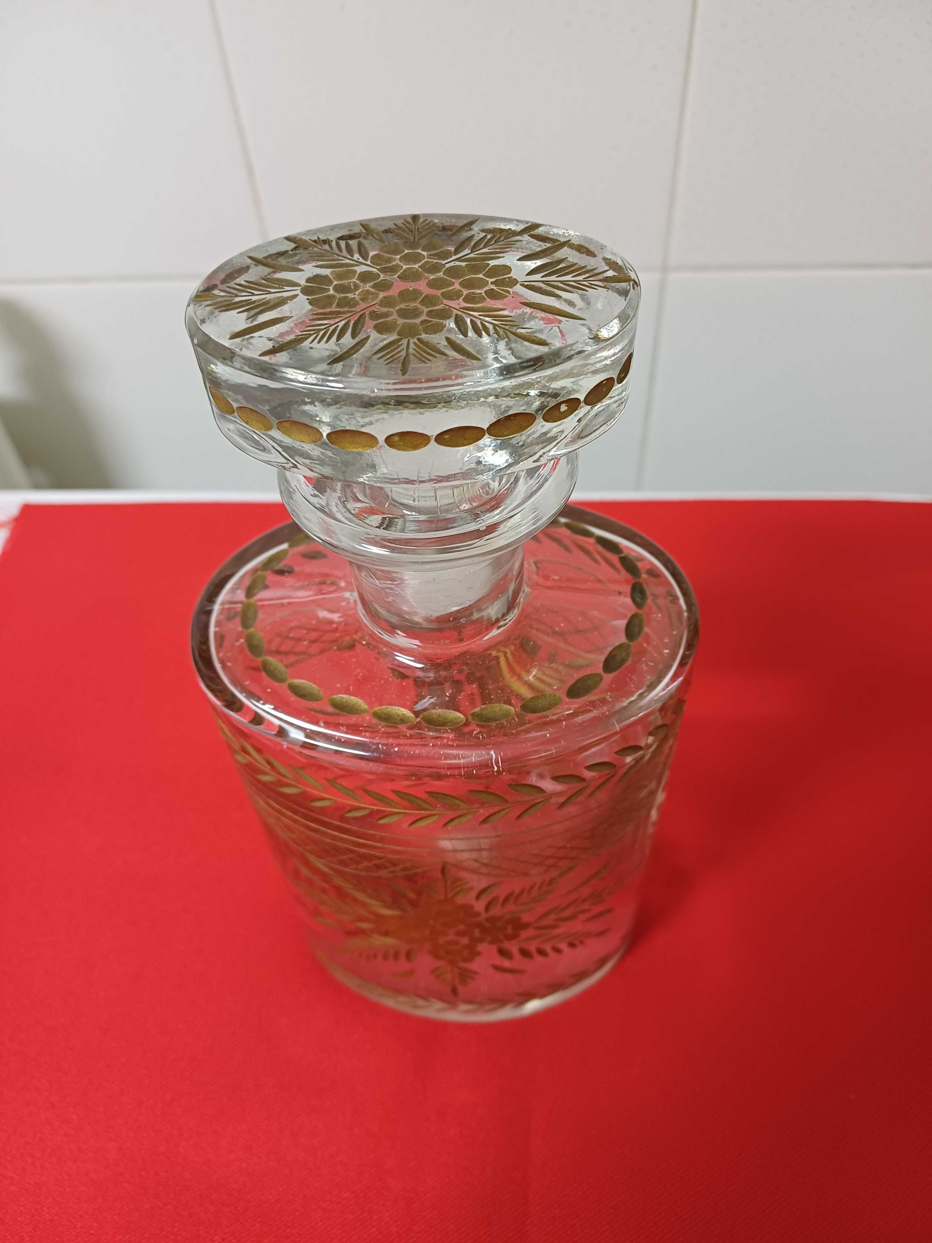Garrafa de cristal lapidado