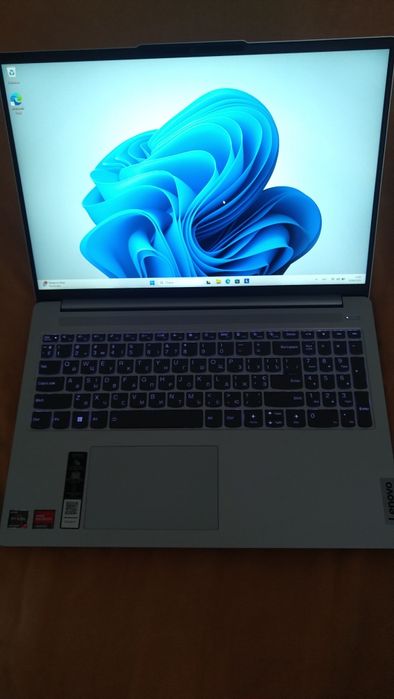 Lenovo Ideapad Slim 5 16ABR8
