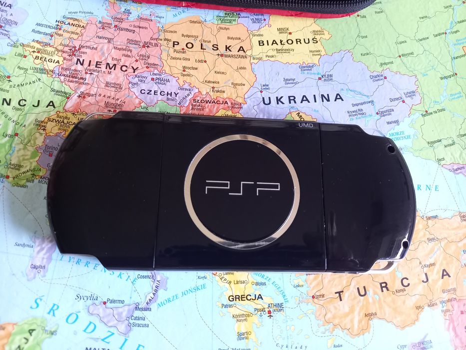 Konsola Sony psp 3004 (3000)  piano black 32gb 100 gier stan BDB