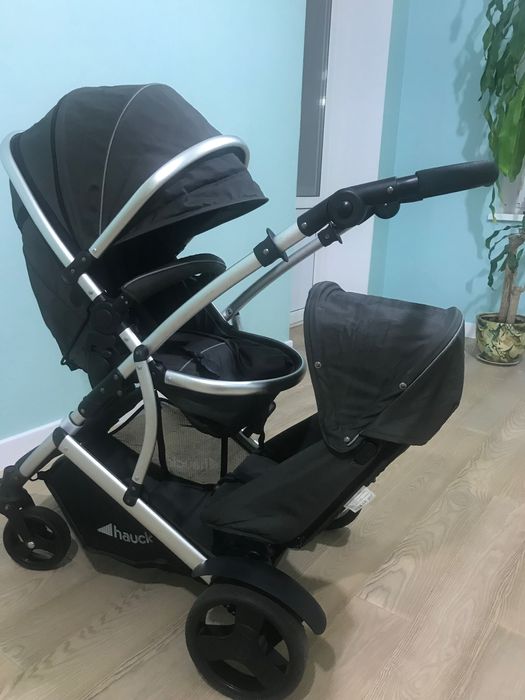 Коляска для погодок