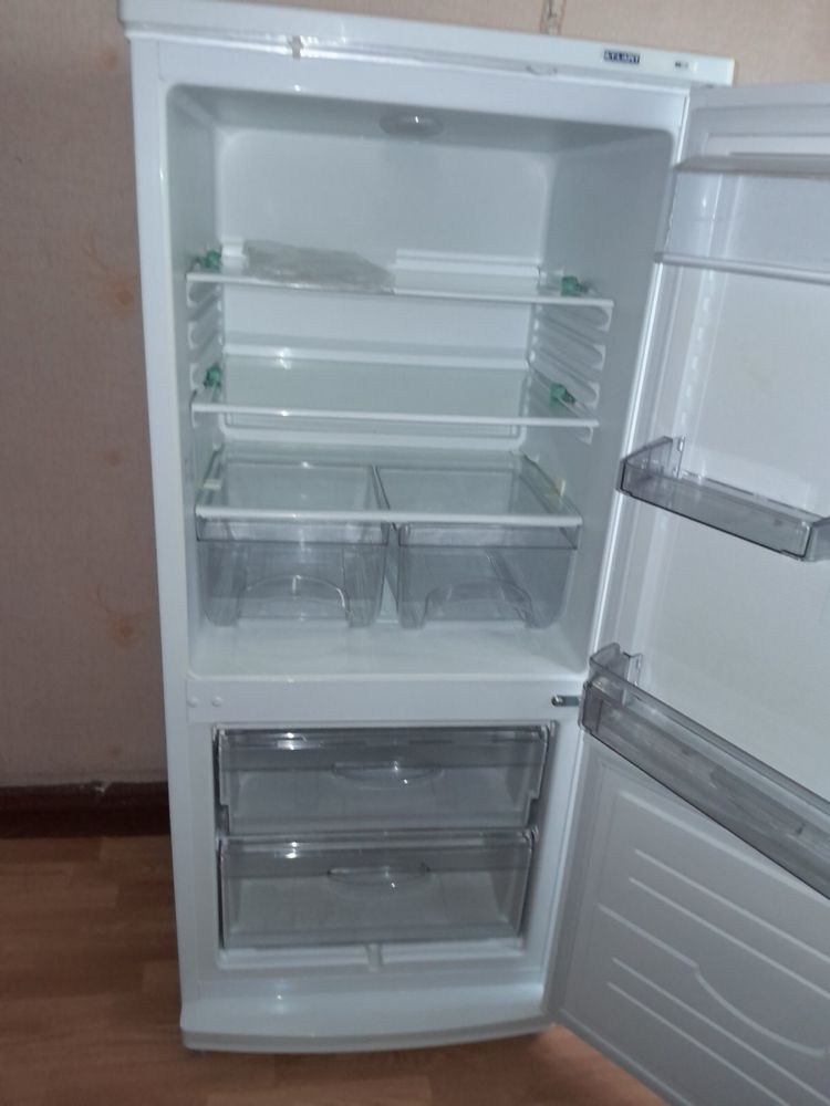 Холодильник Atlant M000ЗИЛЬНИК