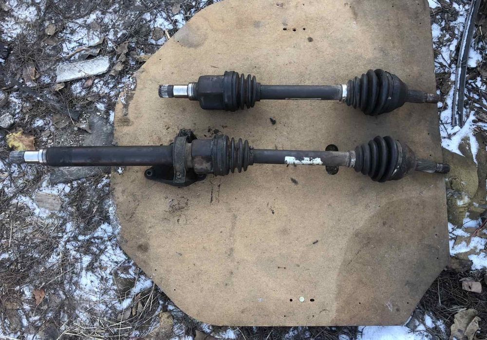 Полуось шрус привід граната в зборі Форд Фокус Ford Focus