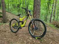 Commencal supreme v3 DH