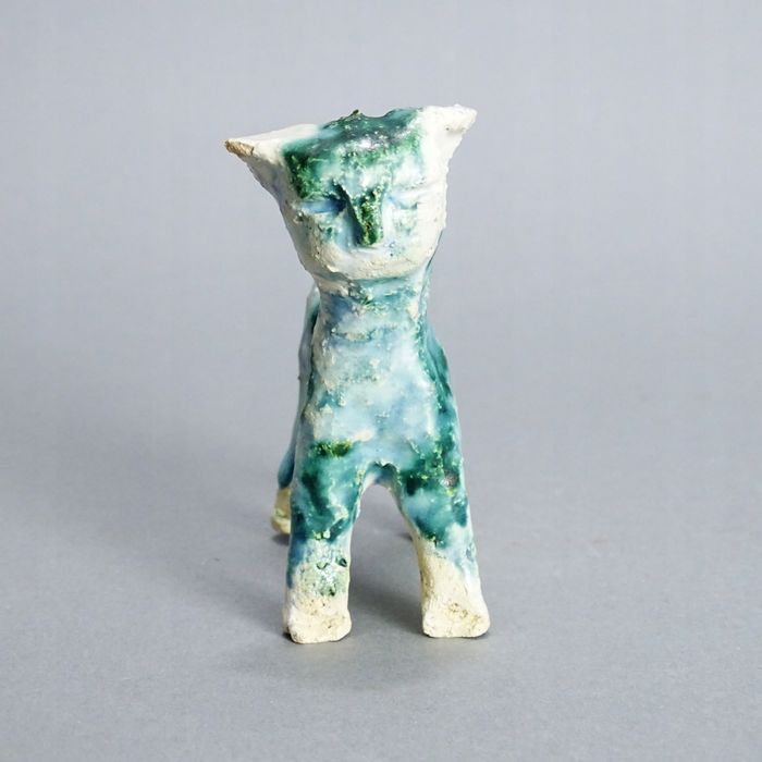 ceramiczna rzeźba figurka kot