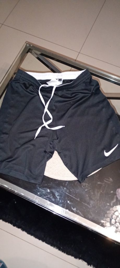 Spodenki szorty męskie jak nowe Nike rozmiar S.