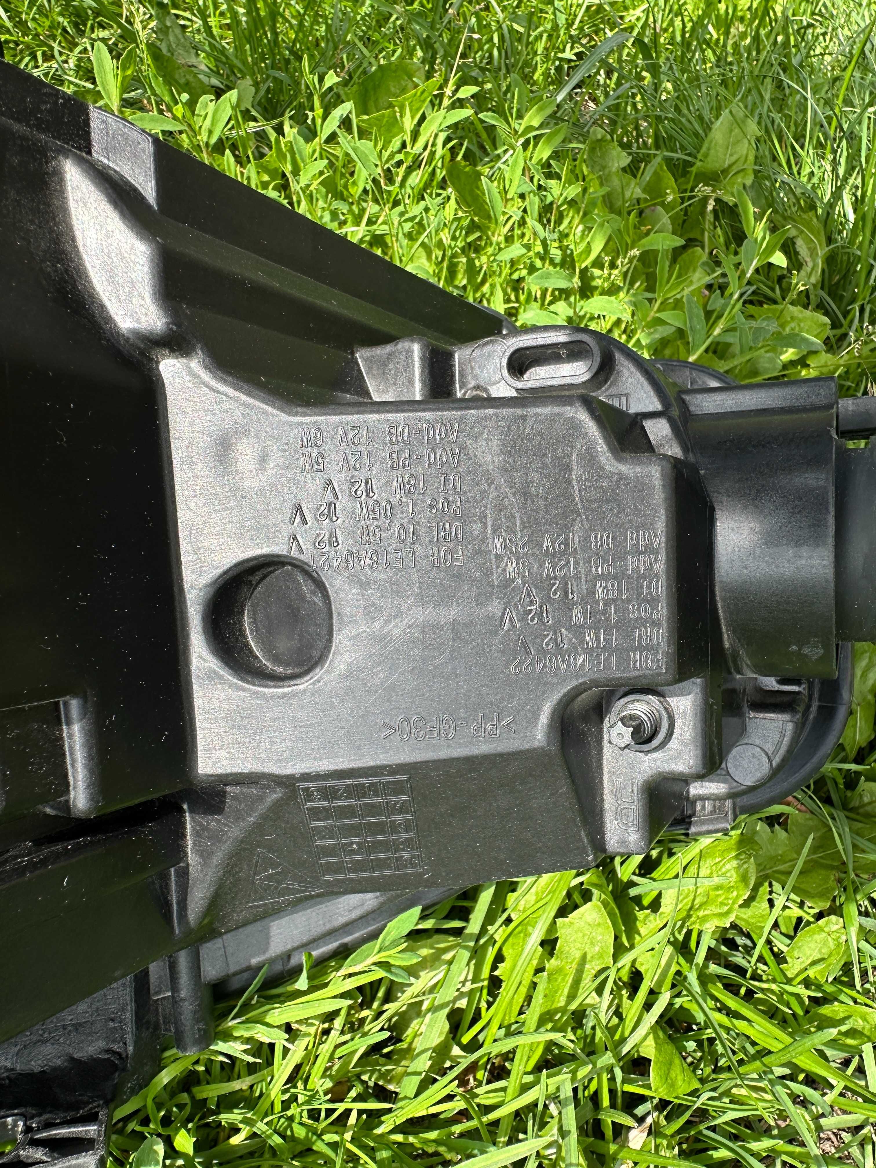 sprzedam lampy usa a5 2021 rok matrix