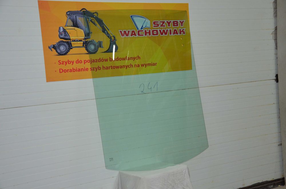 Komatsu WB91R-5, WB93R-5, WB97R-5, WB97S-5 - szyba nr 241