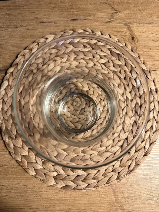 Szklany wazon wysokość 18 cm jak nowy