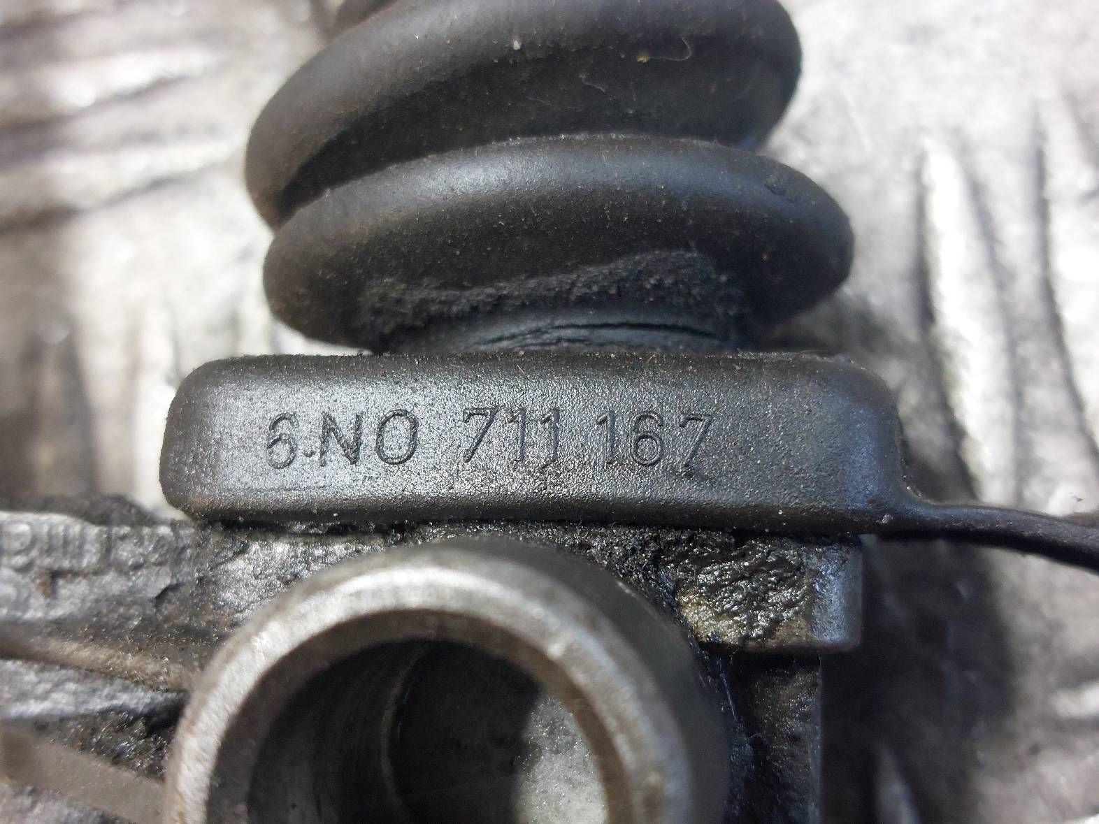 WYBIERAK SKRZYNI BIEGÓW VW POLO III 1.4 8V 6N0711089A 6N0711167