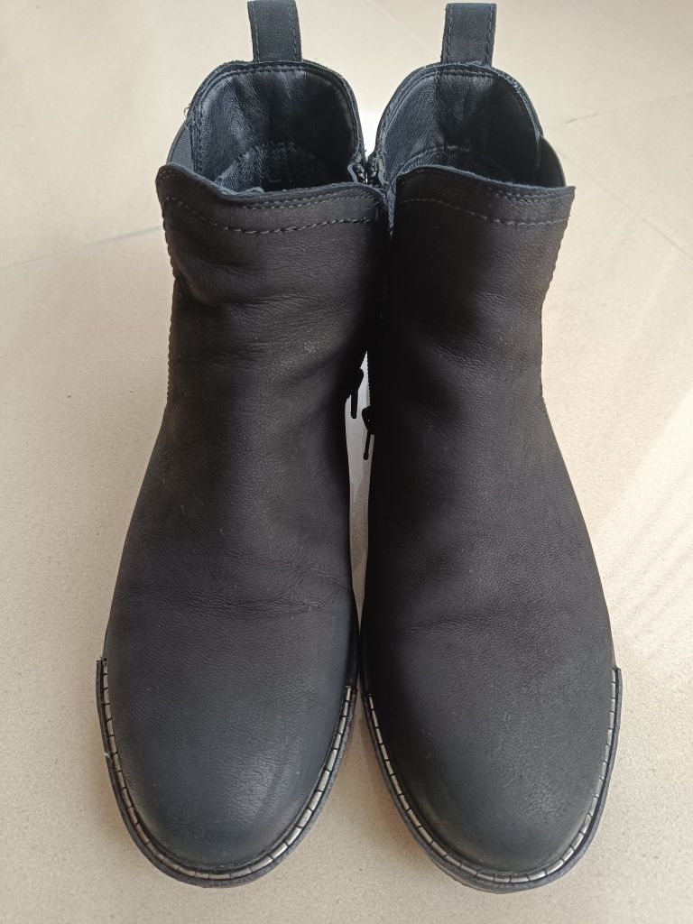 Czarne, damskie botki Lasocki, skórzane, 39, stan bdb